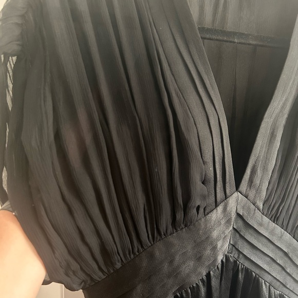 Little black silk dress - Picture 4 of 10